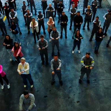 A unidade caxiense da Palfinger, empresa quase centenária que serve soluções para movimentação de cargas e pessoas, também investe em saúde mental. Recentemente foi feito um treinamento de 15 horas, divididas em cinco sessões, com a participação de mais de 50 funcionários. <!-- NICAID(16132514) -->