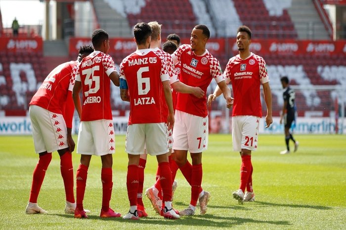 Bayern Perde Para O Mainz E Tera Que Esperar Para Ser Campeao Alemao Gzh