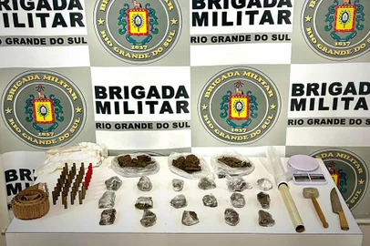Adolescente são apreendidos com 1,5 quilo de maconha em Guaporé<!-- NICAID(15868295) -->