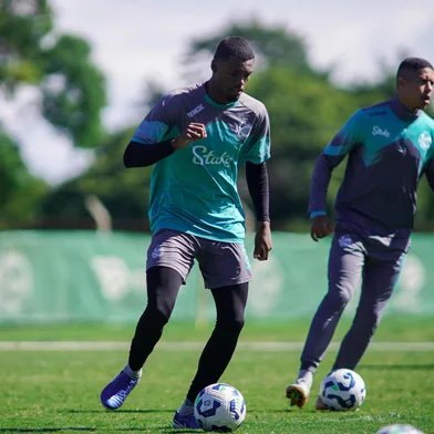 Treino do Juventude para a quarta rodada do Brasileirão 2025. Na foto, o zagueiro Abner.<!-- NICAID(16016896) -->