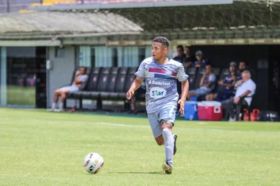 Caxias apresenta atacante Richard<!-- NICAID(15300685) -->