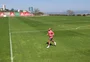 Após um mês afastado, Moledo volta a treinar com bola junto ao elenco do Inter
