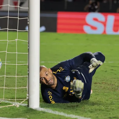 PARTIDA ENTRE SÃO PAULO X GRÊMIO, VÁLIDA PELA 3ª RODADA DO CAMPEONATO BRASILEIRO, REALIZADO NO ESTÁDIO DO MORUMBIS, NA NOITE DESTA QUARTA-FEIRA (11).SP - CAMPEONATO BRASILEIRO/SÃO PAULO x GRÊMIO - ESPORTES - Partida entre SÃO PAULO X GRÊMIO, válida pela 3ª rodada do Campeonato Brasileiro, realizado no estádio do MorumBis, na noite desta quarta-feira (11). 11/02/2026 - Foto: ESDRAS MARTINS/AGÊNCIA O DIA/AGÊNCIA O DIA/ESTADÃO CONTEÚDOEditoria: ESPORTESLocal: SÃO PAULOIndexador: ESDRAS MARTINSFonte: Agência O DiaFotógrafo: AGÊNCIA O DIA<!-- NICAID(16223613) -->