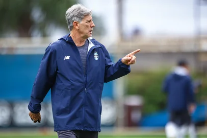 LUCAS UEBEL / Divulgação Grêmio técnico Renato em treino do Grêmio nesta quarta<!-- NICAID(16387524) -->