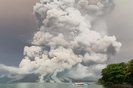 An eruption from Mount Ruang volcano is seen from Tagulandang island in Sitaro, North Sulawesi, on April 30, 2024. (Photo by AFP)Editoria: DISLocal: TagulandangIndexador: STRSecao: volcanic eruptionFonte: AFPFotógrafo: STR<!-- NICAID(15748672) -->