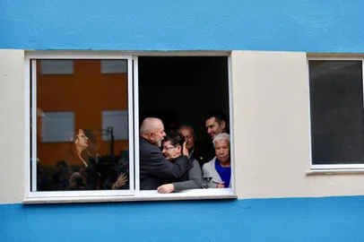 16/08/2024 - PORTO ALEGRE, RS, BRASIL - Lula faz entrega de residências do Minha Casa Minha Vida, projeto Moradas da Fé - FOTO: JEFFERSON BOTEGA, AGÊNCIA RBS<!-- NICAID(15842388) -->