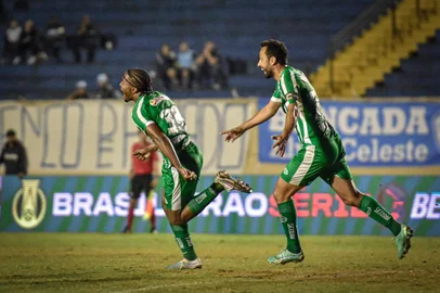 Londrina e Juventude se enfrentam pela 14ª rodada da Série B, no Estádio do Café.<!-- NICAID(15469117) -->