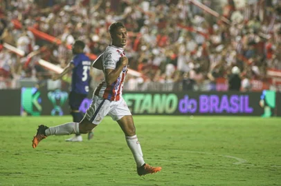 Gabriel Santiago, Náutico