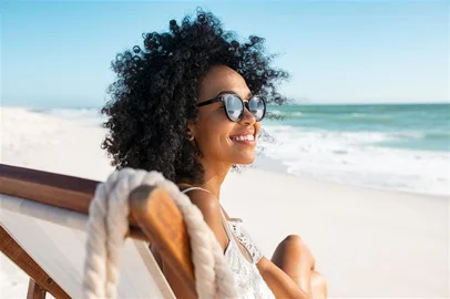 cuidados para a pele e o cabelo no verão