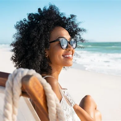 cuidados para a pele e o cabelo no verão