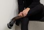 Do escritório ao fim de semana: descubra 10 jeitos de usar loafer preto