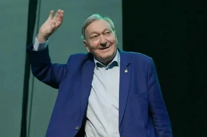 O escritor suíço Erich von Däniken morreu no sábado (10), aos 90 anos. Autor do best-seller Eram os Deuses Astronautas?, ele estava internado em Unterseen, cidade próxima a Berna, capital da Suíça. A informação foi confirmada pelos seus representantes.<!-- NICAID(16203392) -->