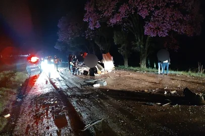 Acidente na RS-332 entre Tapera e Espumoso, no Norte do Estado, matou quatro pessoas na noite de sábado (6)