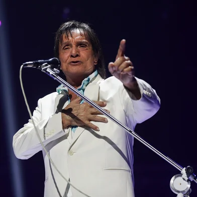 Porto Alegre, RS, Brasil, 24-04-2025: Roberto Carlos faz a sua segunda apresentação no auditório Araújo Vianna. Foto: Renan Mattos / Agência RBS <!-- NICAID(16024046) -->