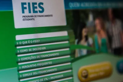 Fies foi criado no governo de FHC, não na gestão Lula - projeto comprova<!-- NICAID(15099731) -->