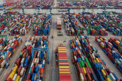 Porto de Xangai, na China<!-- NICAID(15317534) -->