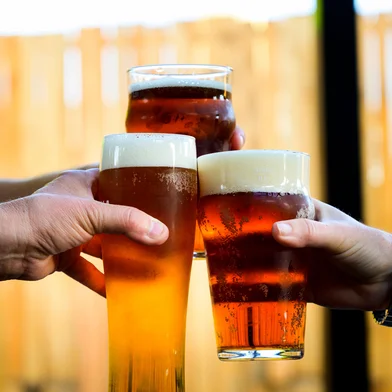 Cerveja artesanalFonte: 338101843<!-- NICAID(15400763) -->