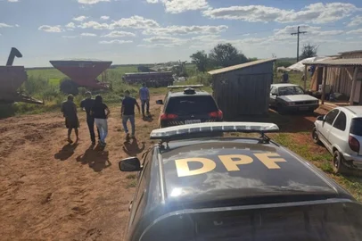PF resgata trabalhadores em São Borja. Foto:  PF/RS/ Divulgação<!-- NICAID(14984947) -->