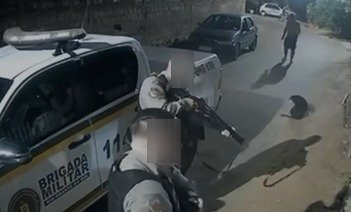 C&atilde;o comunit&aacute;rio &eacute; baleado por policial militar em Campo Bom