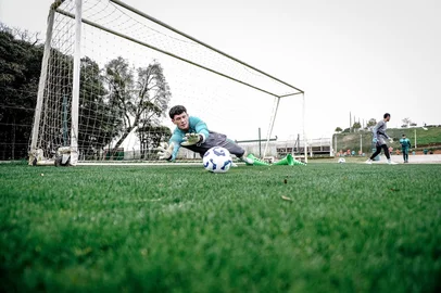 Treino do Juventude para a sequência do Brasileirão. Na foto, o goleiro Gastón Guruceaga.<!-- NICAID(16116883) -->