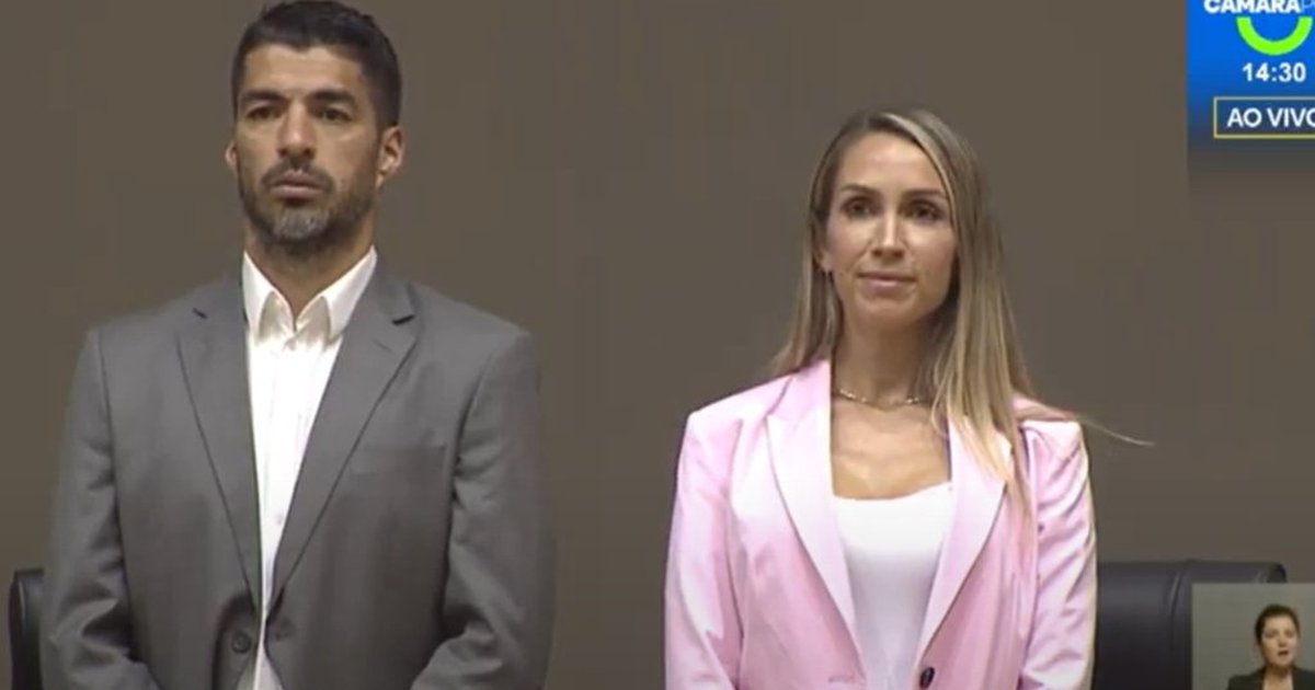 AO VIVO: Suárez recebe título de cidadão de Porto Alegre