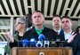 "Se me der um passaporte, negocio", diz Bolsonaro sobre tarifaço imposto por Trump