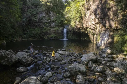 Três Cachoeiras, RS, Brasil - Locais inusitados para visitar no litoral. Nas imagens a Cascata das Andorinhas, na cidade de Três Cachoeiras. Foto: Jefferson Botega / Agencia RBS<!-- NICAID(15359974) -->