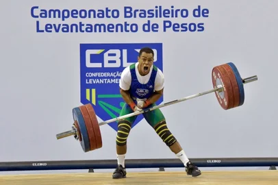 Josué Lucas. levantamento de pesos