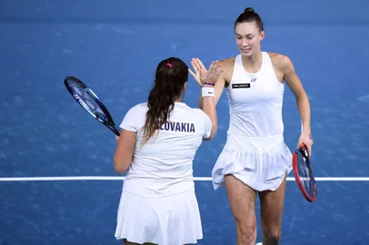 Viktoria Hruncakova e Tereza Mihalikova, tênis