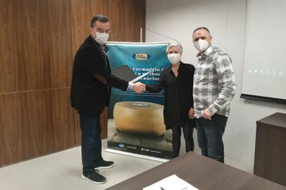 Spaccio RAR<!-- NICAID(14918921) -->