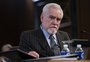 Ator Brian Cox, o Logan Roy de "Succession", expressa apoio a roteiristas em greve em Hollywood
