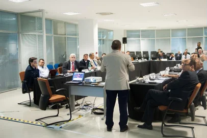 Reunião de grupo de trabalho da Agência Nacional de Transporte Terrestre com representante de Bento Gonçalves e Caxias do Sul sobre Trem Regional, há exatos 9 anos, em Brasília - Foto: Bruno Leonardo R. Oliveira/Divulgação<!-- NICAID(15380607) -->