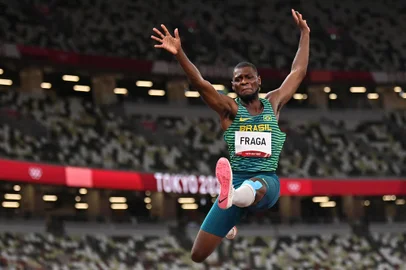 Brazil's Samory Uiki Bandeira Fraga competes in the men's long jump qualification during the Tokyo 2020 Olympic Games at the Olympic Stadium in Tokyo on July 31, 2021. (Photo by Ben STANSALL / AFP)Editoria: SPOLocal: TokyoIndexador: BEN STANSALLSecao: athletics, track and fieldFonte: AFPFotógrafo: STF<!-- NICAID(15504265) -->