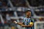 BRASIL, RS, PORTO ALEGRE. 03/12/2023. Grêmio recebe o Vasco em partida válida pelo Campeonato Brasileiro 2023. Na foto, Suárez comemora gol que viria a ser ANULADO pelo juiz. (Foto: Anselmo Cunha/Agência RBS)<!-- NICAID(15615436) -->
