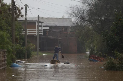 SÃO SEBASTIÃO DO CAÍ, RS, BRASIL, 22-07-2026: Rio Caí ultrapassa cota de inundação e causa alagamentos em São Sebastião do Caí. Foto: Mateus Bruxel/Agência RBS<!-- NICAID(16331503) -->