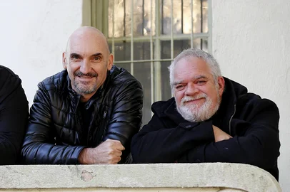 PORTO ALEGRE, RS, BRASIL, 13/06/2017 : Entrevista coml Oscar Simch, Rogério Beretta e Zé Victor Castiel sobre o espetáculo "Homens de Perto - Desgovernados" (FOTO: Isadora Neumann/ Agência RBS)<!-- NICAID(12970878) -->