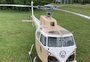 Kombi é transformada em helicóptero e faz sucesso nas redes sociais