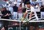 Alcaraz perde um set para Shelton, mas vai às quartas de final de Roland Garros
