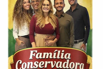 Deputado Otoni de Paula fez post com a família