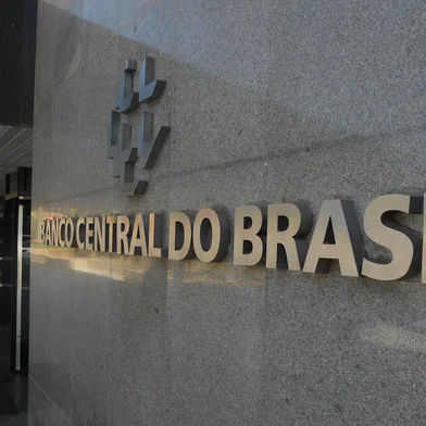 Entrada do prédio do Banco Central do Brasil, em Brasília<!-- NICAID(9935977) -->