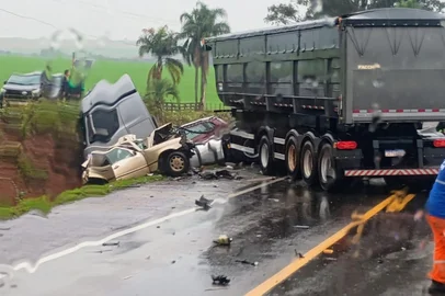 Acidente na BR-158, em Cruz Alta, deixa uma pessoa morta<!-- NICAID(16045867) -->