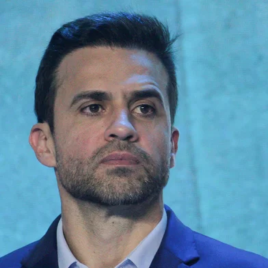Oficialização da candidatura de Pablo Marçal à Prefeitura de São PauloSP - CONVENÇÃO/PRTB/ PABLO MARÇAL - POLÍTICA - Convenção partidária do PRTB e anúncio oficial da candidatura de Pablo Marçal à prefeitura de São Paulo, realizada   no espaço Max Arena, no bairro da Mooca, zona leste de São Paulo, neste domingo (04).   04/08/2024 - Foto: GABRIEL SILVA/ATO PRESS/ESTADÃO CONTEÚDOEditoria: POLÍTICALocal: SÃO PAULOIndexador: GABRIEL SILVAFonte: Ato PressFotógrafo: ATO PRESS<!-- NICAID(15851521) -->