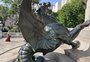 Criatura assustadora no coração de Porto Alegre: saiba o que representa o "dragão" da Praça da Matriz