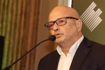 Ex-secretário da Fazenda Aod Cunha em reunião-almoço na Federasul<!-- NICAID(15846217) -->