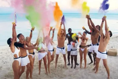 Sexta temporada de Brincando com Fogo <!-- NICAID(15832713) -->