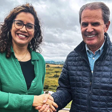 Descrição: deputada federal Denise Pessôa (PT) e ex-prefeito Alceu Barbosa Velho, nomes colocados para prefeito e vice na eleição para a prefeitura de Caxias do Sul.<!-- NICAID(15727998) -->