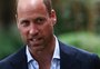 Príncipe William chama atenção ao surgir com novo visual durante evento em Londres