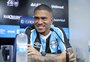 "Me garanto defensivamente", destaca Lucas Esteves sobre disputa com Luan Cândido no Grêmio