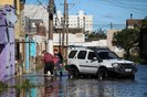 RIO GRANDE, RS, BRASIL, 09.05.2024: No centro de Rio Grande, bairros residências já sofrem com a enchente da Lagoa dos Patos. FOTO: DUDA FORTES, AGÊNCIA RBS<!-- NICAID(15759388) -->