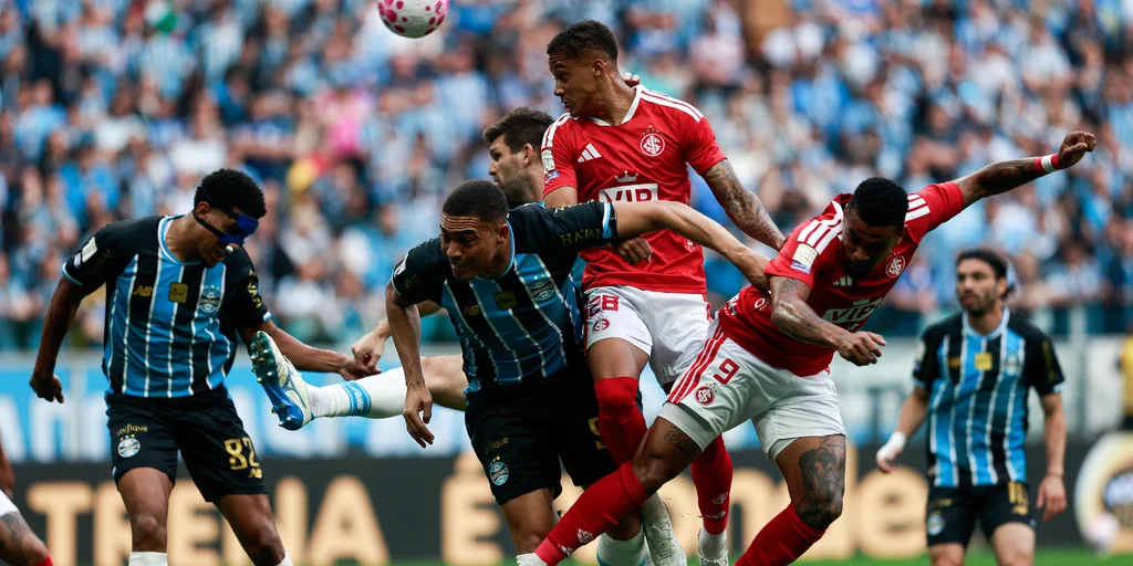 Imagem ilustrativa sobre Grenal deixa Grêmio e Inter entre os dez primeiros e mantém viva a luta por Libertadores